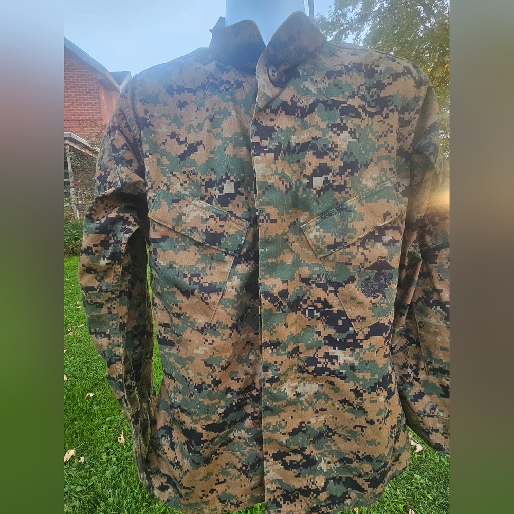 Woodland Digital Camouflage Jacket With Pockets Sz Medium Regular